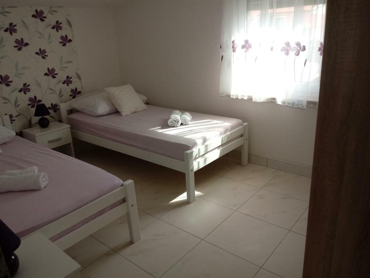 Apartmani Fran Vir Εξωτερικό φωτογραφία